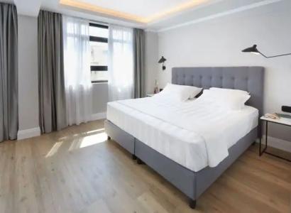 The Artist Athens - 171