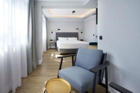 The Artist Athens - 177