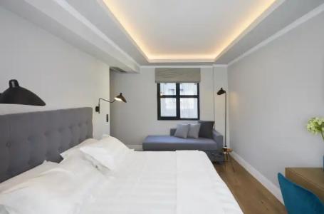 The Artist Athens - 1