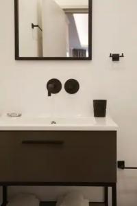 The Artist Athens - 71