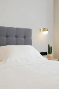 The Artist Athens - 105