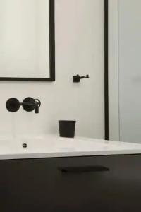 The Artist Athens - 56