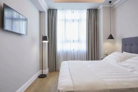 The Artist Athens - 111