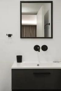 The Artist Athens - 72