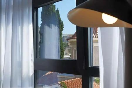 The Artist Athens - 228