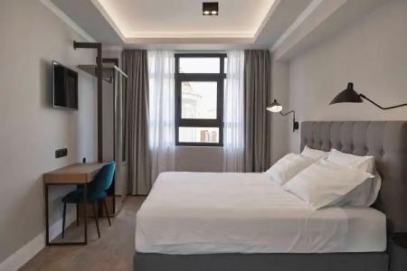 The Artist Athens - 209