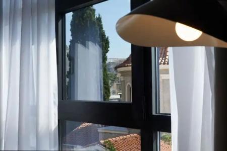 The Artist Athens - 175