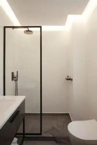 The Artist Athens - 61