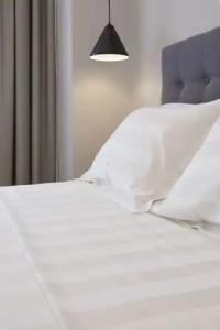 The Artist Athens - 119