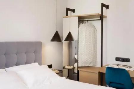 The Artist Athens - 127