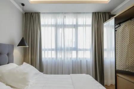 The Artist Athens - 144