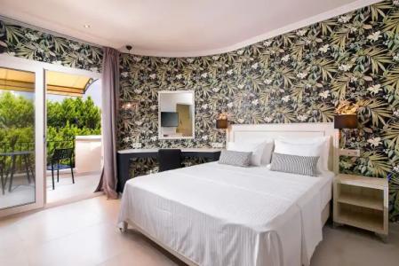 Neikos Mediterraneo Luxury Suites - 60