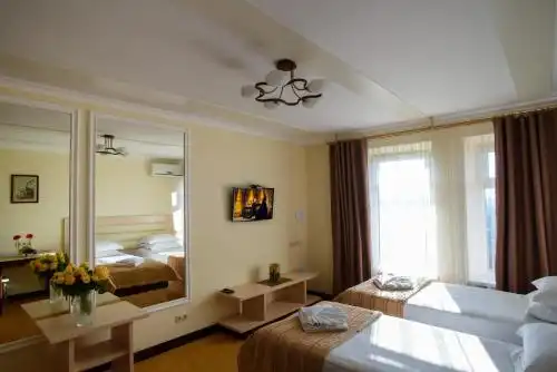 Aparton Klinichna st. (1st entrance) - 20