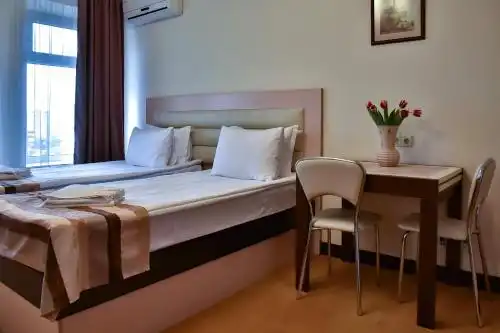 Aparton Klinichna st. (1st entrance) - 5