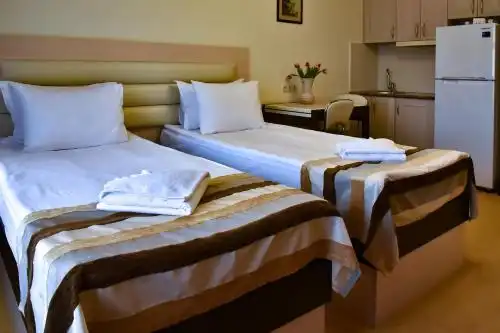 Aparton Klinichna st. (1st entrance) - 12