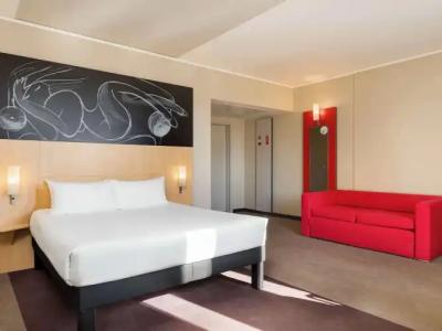 Ibis Киев Вокзал - 29