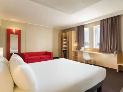 Ibis Киев Вокзал - 28