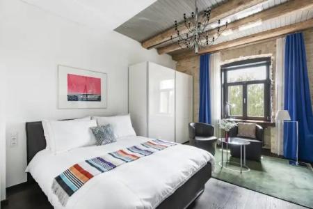 The Joseph Signature Suites - 17