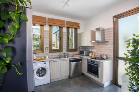 Chris Le Mare Luxury Villa - 16