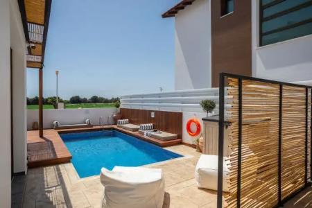 Chris Le Mare Luxury Villa - 56