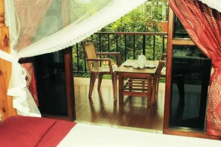 Green Hut & Restaurant. - 37