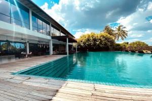 Отель «Arie Lagoon»