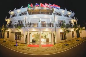 Asian Grand Hotel, Негомбо