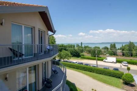 Holiday Resorts - 73