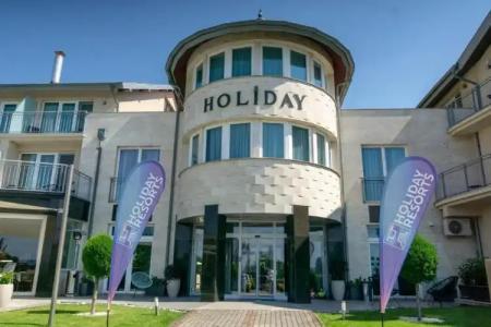 Holiday Resorts - 72