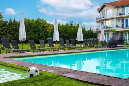 Holiday Resorts - 49