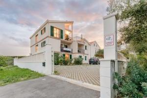 Апартаменты «Villa Kameja», Округ Доньи