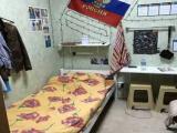 Спальное место на двухъярусной кровати в общем номере для мужчин