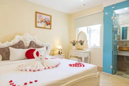 Thang Bom Boutique - 34