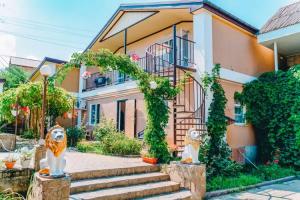 Гостевой дом «Лион», Коктебель