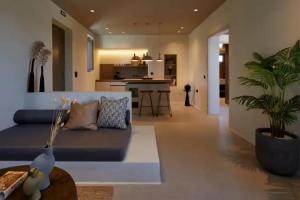 Апарт-отель «Halcyon Days Suites», Пиргос