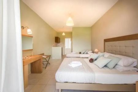 Plessas Palace - 82