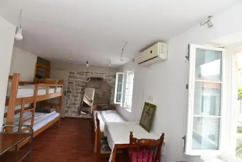 Hostel Michel - 16