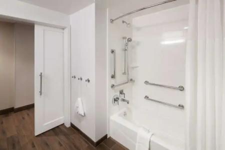 Hampton Inn & Suites Phoenix Downtown - 43