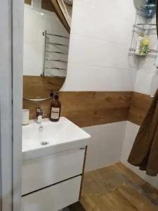 Трехкомнатная квартира в центре - 12