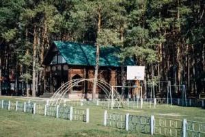 Турбаза в сосновом лесу