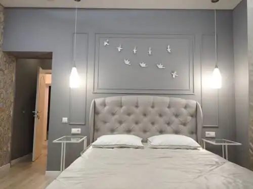 7HOUSE - 24