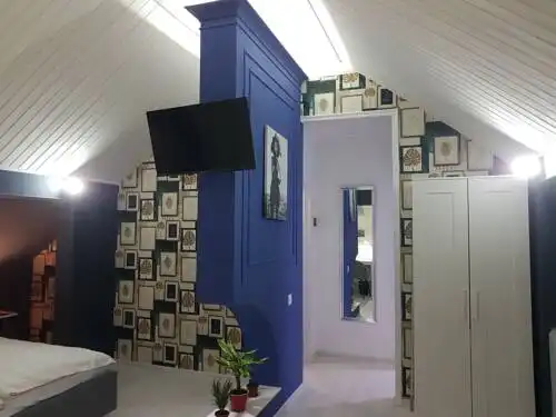 7HOUSE - 16