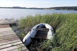 Дом у озера, Заречье