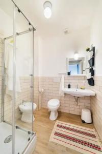 White Rooms - 39
