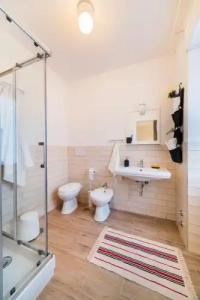 White Rooms - 7