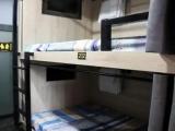 Кровать в общем 6-местном номере для мужчин и женщин