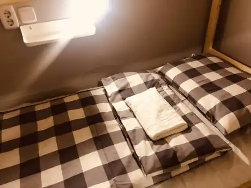 CASH/BACK HOSTEL - 22