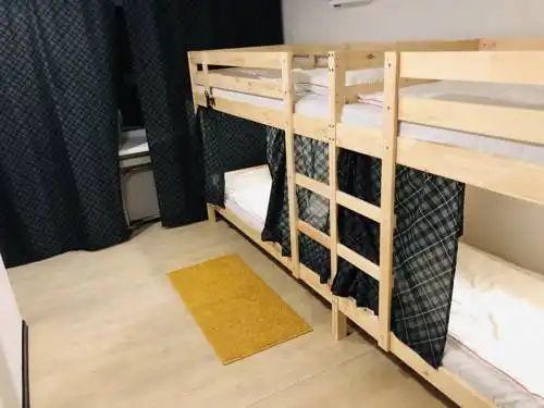 CASH/BACK HOSTEL - 28