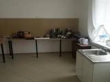Односпальная кровать в общем номере с 10 кроватями