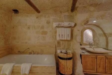 Taru Cave Suites - 99